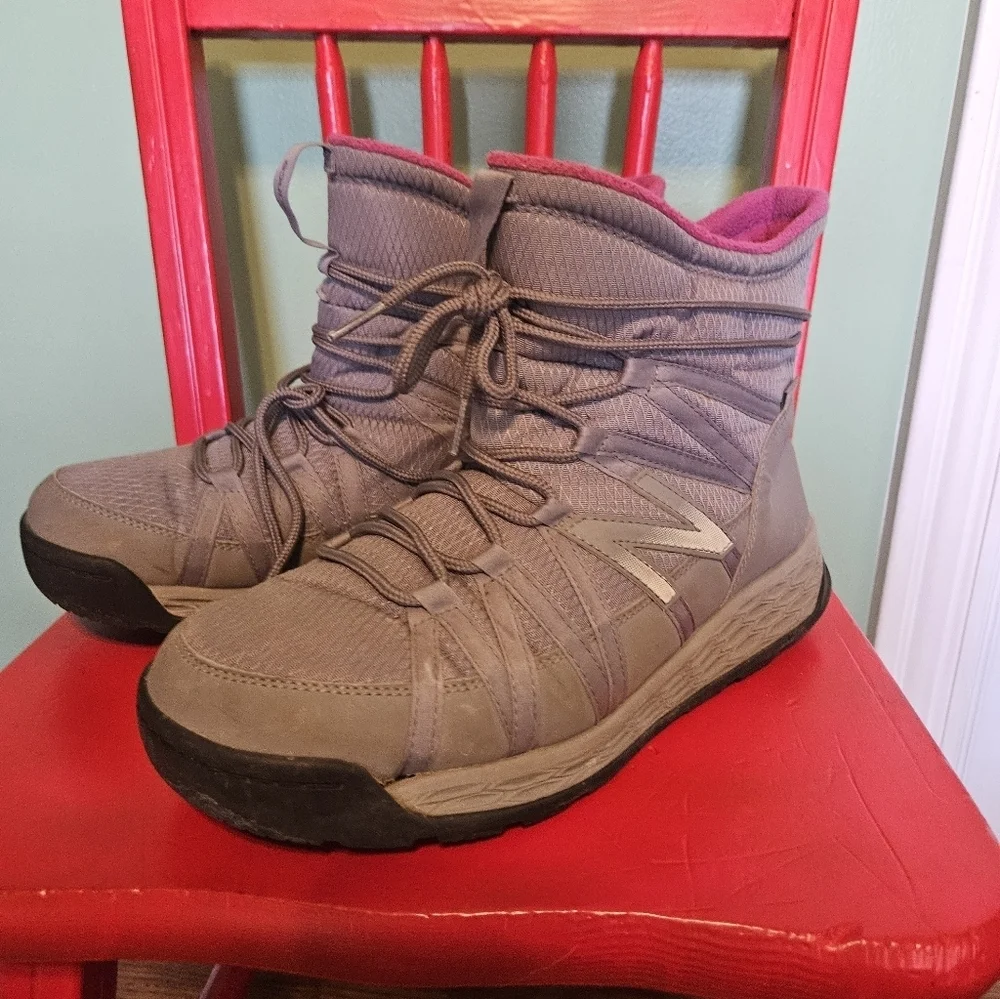 New Balance Fresh Foam 2000 V1 Boots